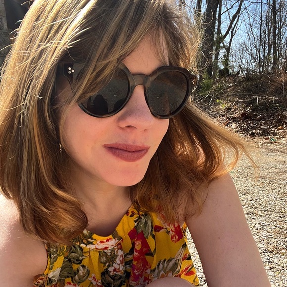 Meet your Posher, Kelsey - Picture 1 of 1